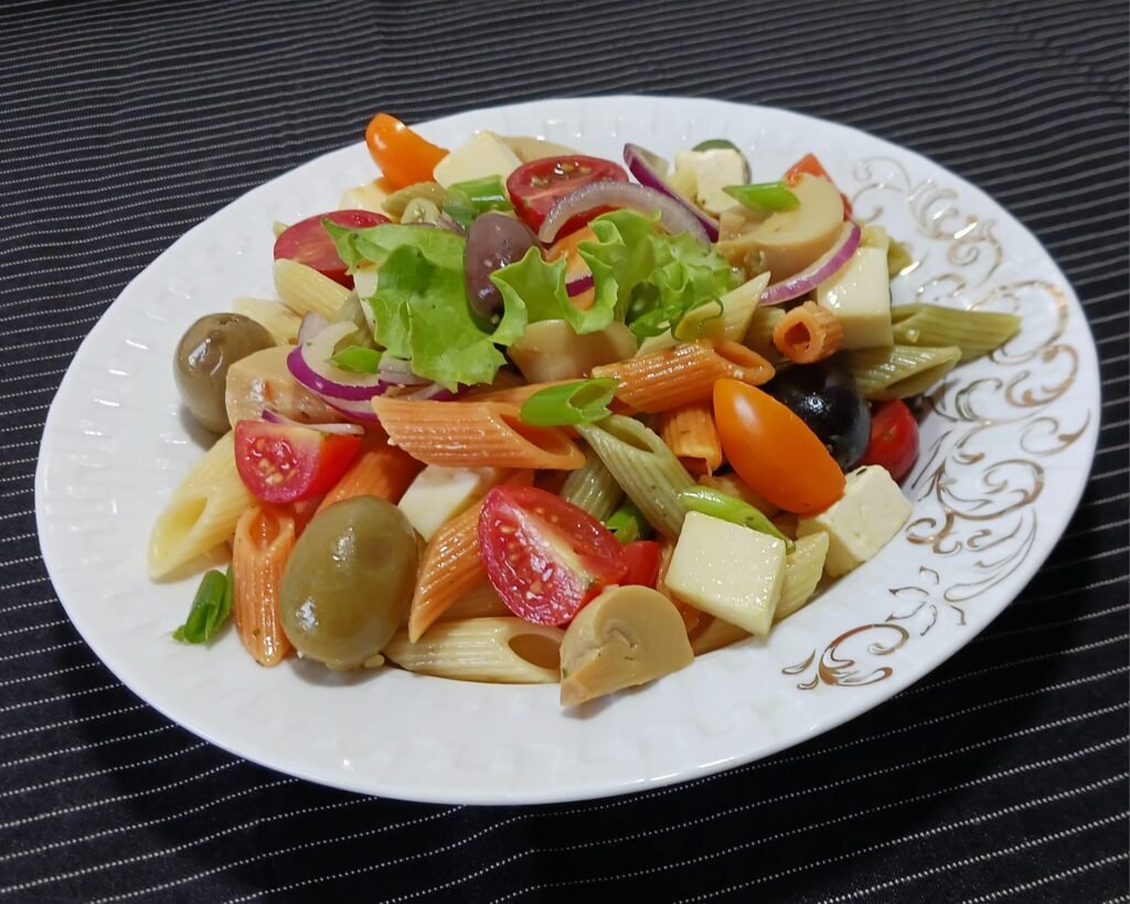 Salată de Vară : O Reteta Perfectă Pentru Zilele Însorite